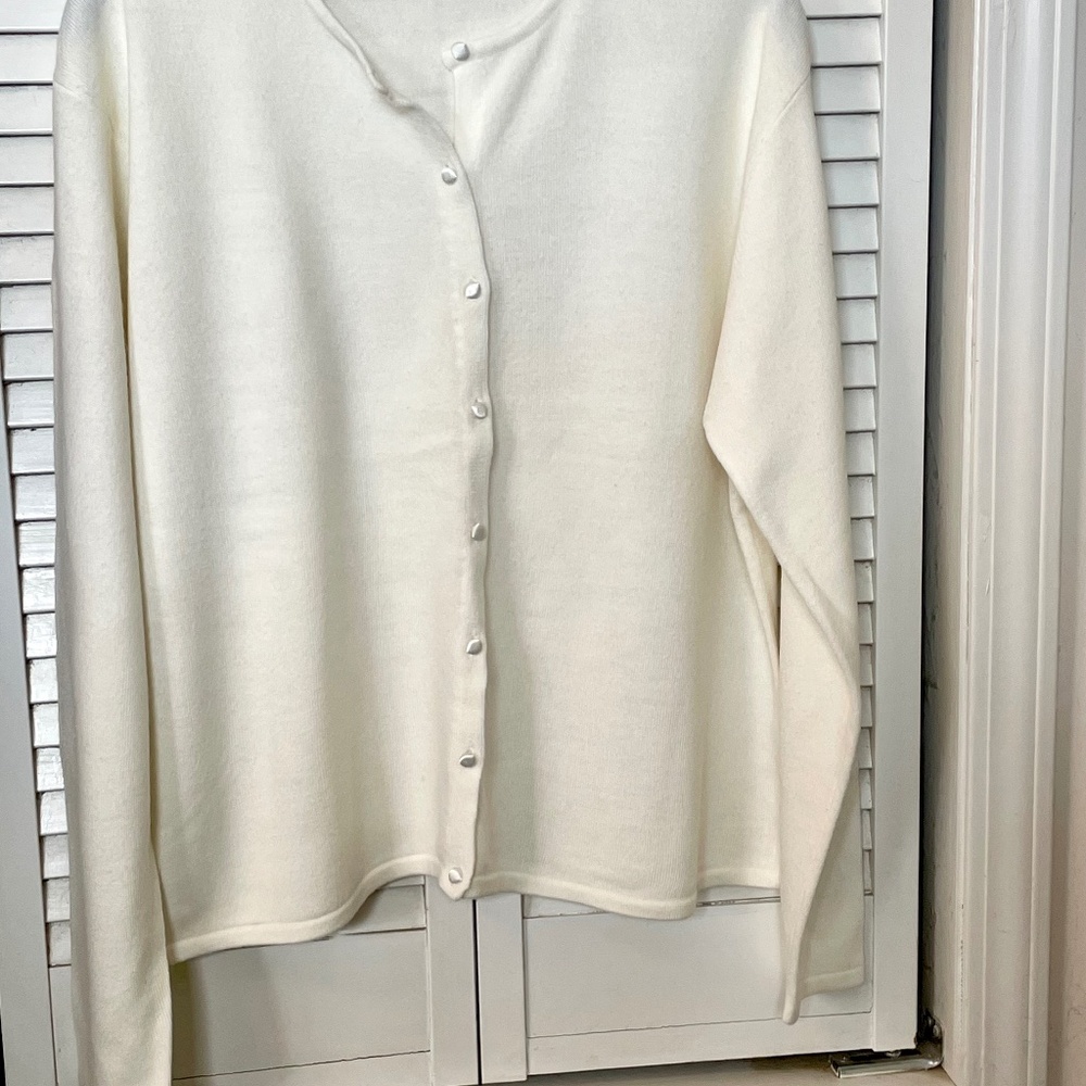Buttery Soft Cream Cardigan With Satin Covered Buttons Size L Elegant Feminine